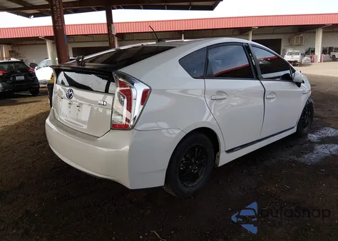 2013 Toyota Prius Four z USA, uszkodzony, nr VIN JTDKN3DUXD1650401
